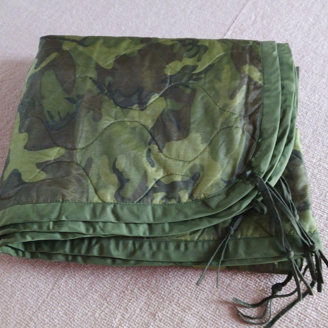 迷彩キルティング毛布大判68年 ミリタリーポンチョライナー