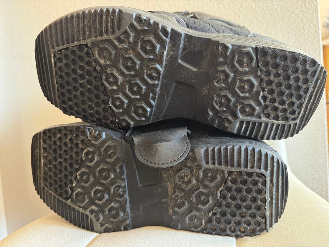 美品3回使用　26.0cm FLOW スノーボードブーツ ブラック 男性VEGA