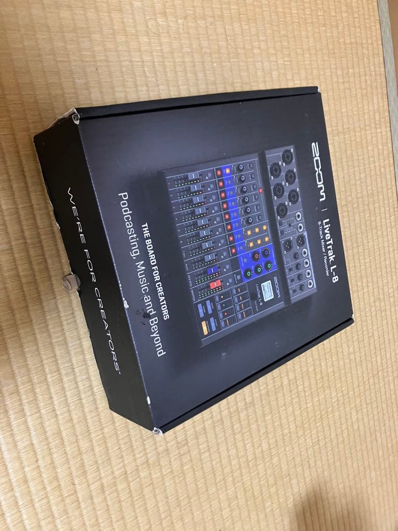 Zoom Livetrack L-8 デジタルミキサー Zoom LiveTrak L-8 | Zoom