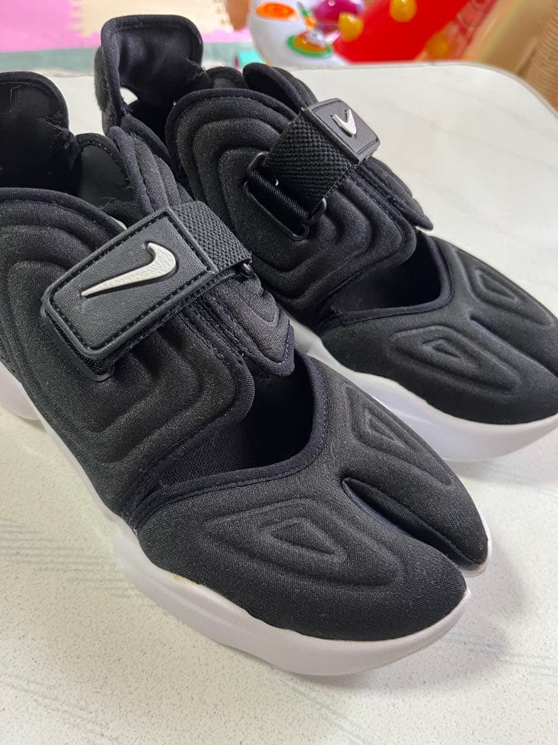 Nike アクアリフトサンダル ブラック 24.5cm - メルカリ