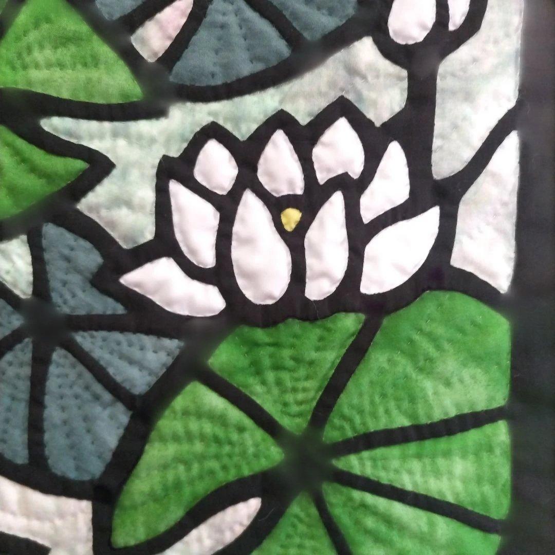 ハワイアンキルトタペストリー ステンドグラス - メルカリ