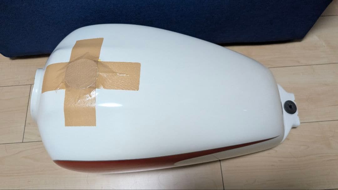 CB400SS タンク 凹み無し 錆無し フューエルコック付き - メルカリ