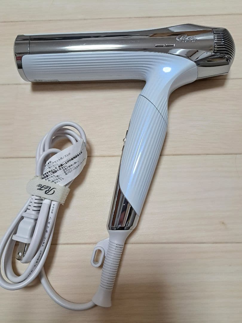リファ ドライヤースマートW ダブル Refa 2024年製 ホワイト - メルカリ