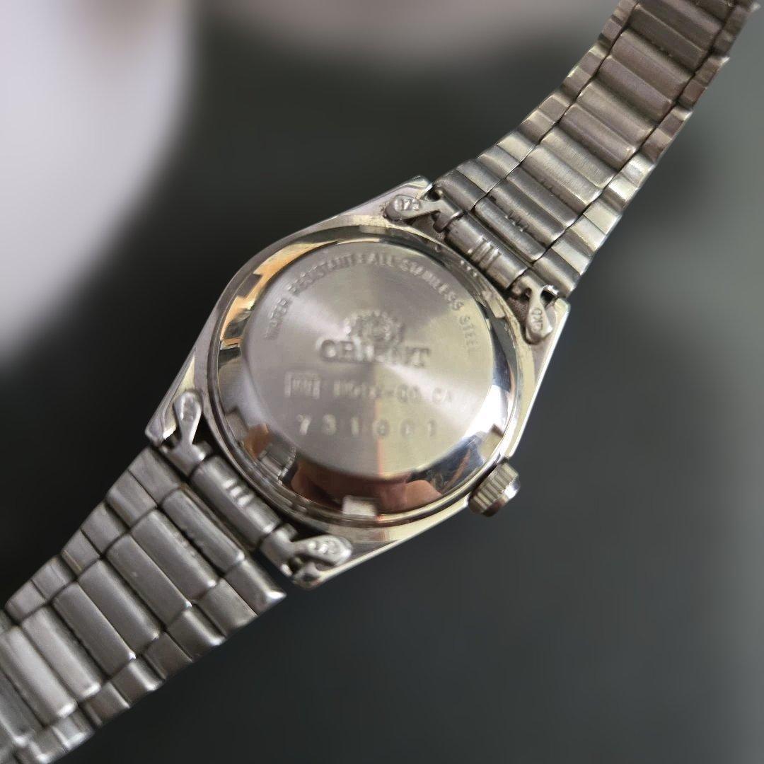 稼働品 ORIENT スリースター 自動巻き 腕時計 黒とゴールドの文字盤