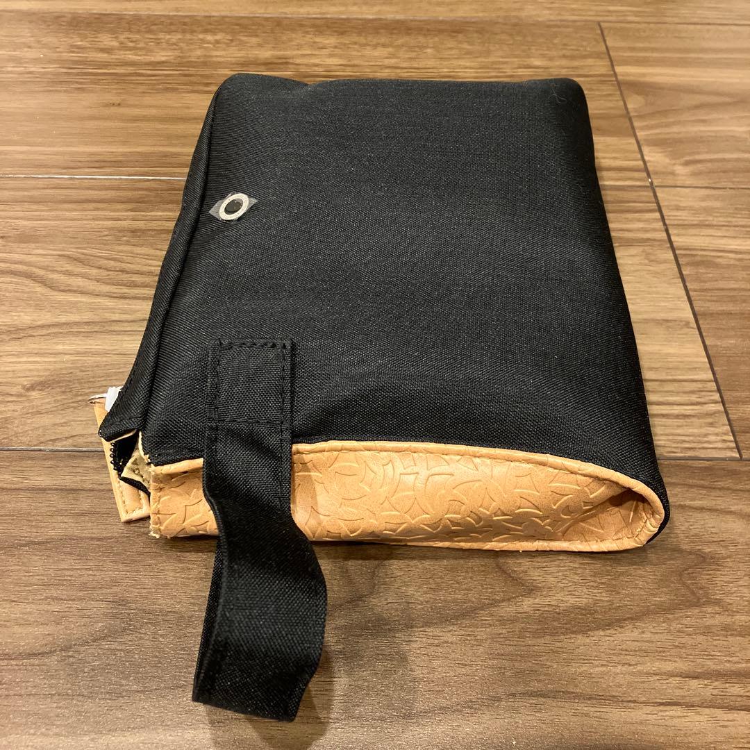 エミレーツ航空 ブルガリ ビジネスクラス アメニティキット ポーチ