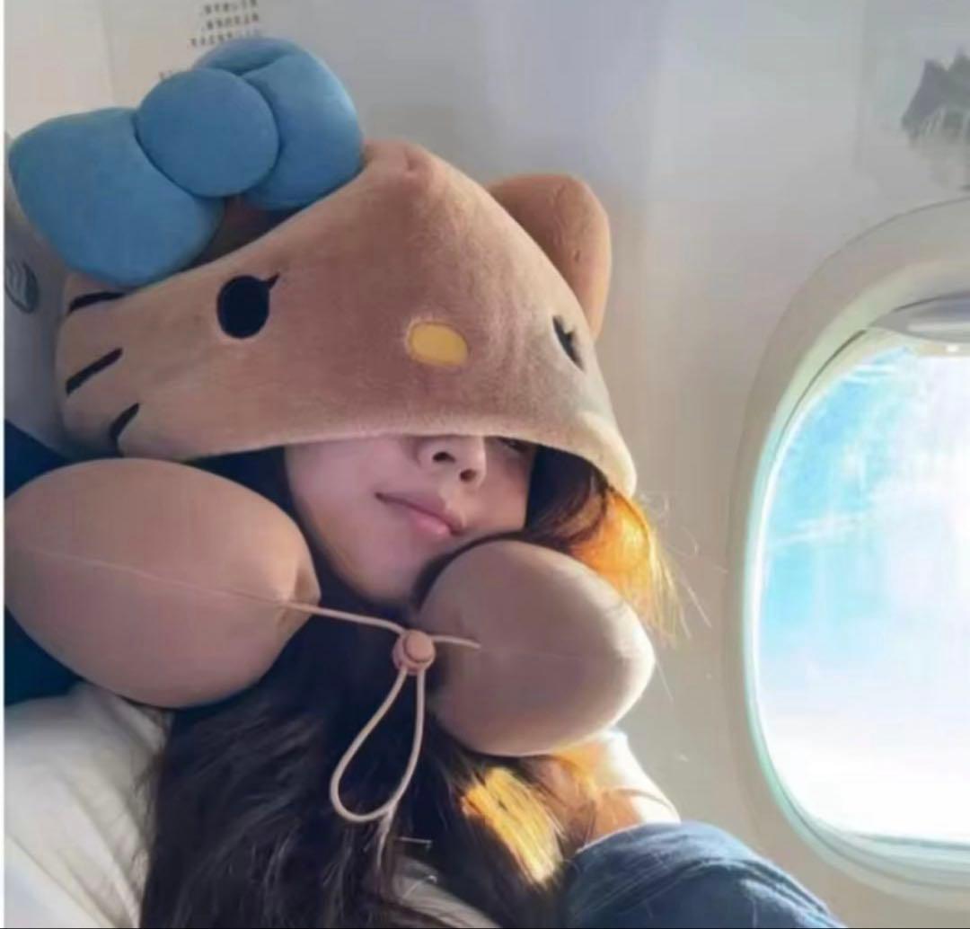 新品未使用】日焼けキティ ネックピロー ハローキティー 旅行用品