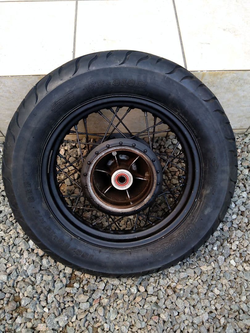 SR400の15インチ リアホイール タイヤセット - メルカリ
