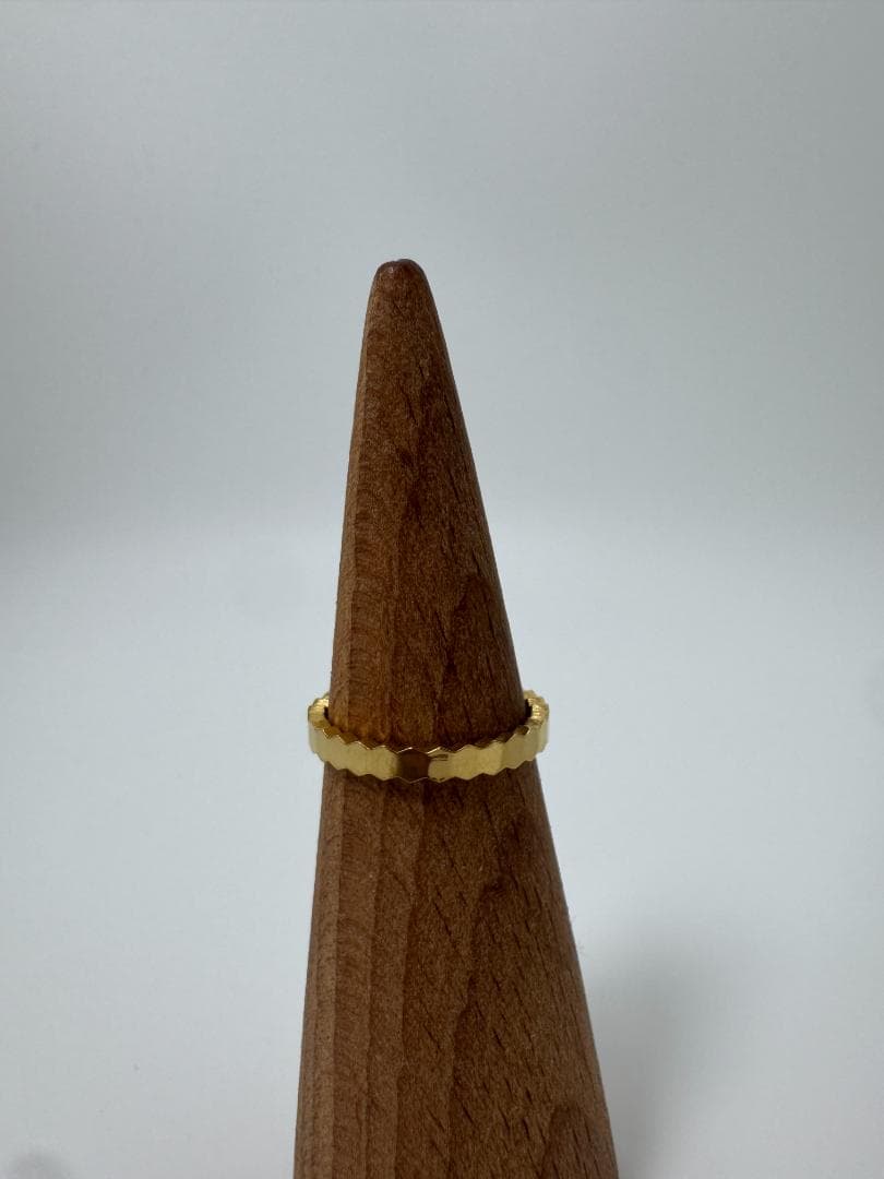 K18ゴールド ブラック 波形デザインリング1.26g 9号 - メルカリ