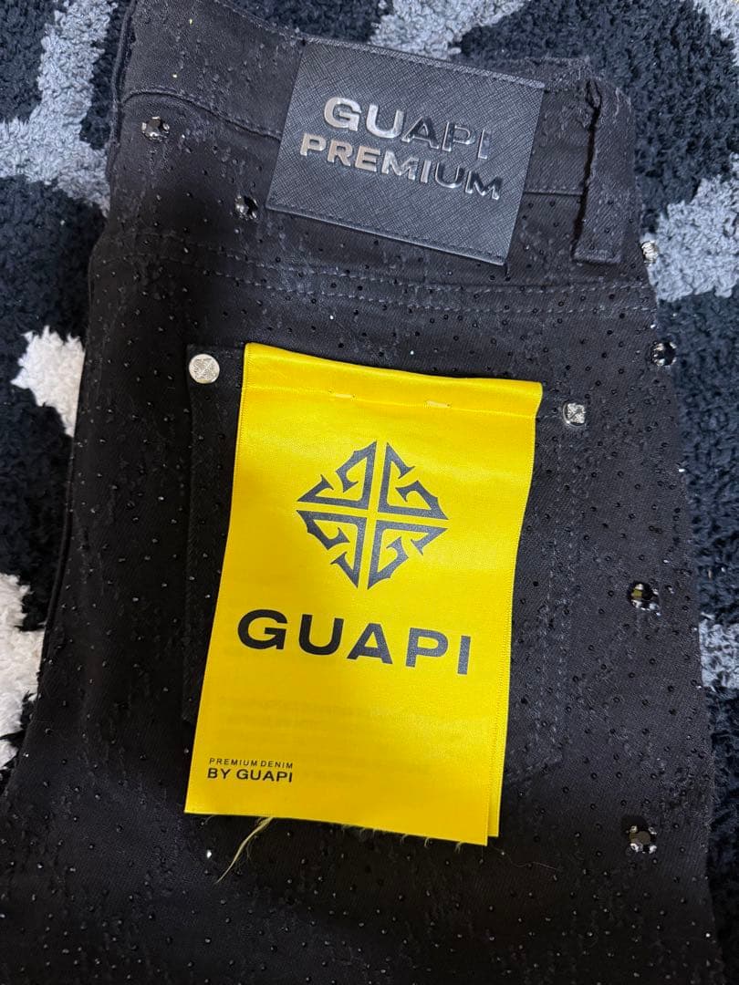 激レア】GUAPI ラインストーン ストレート パンツ ブラック30 - メルカリ