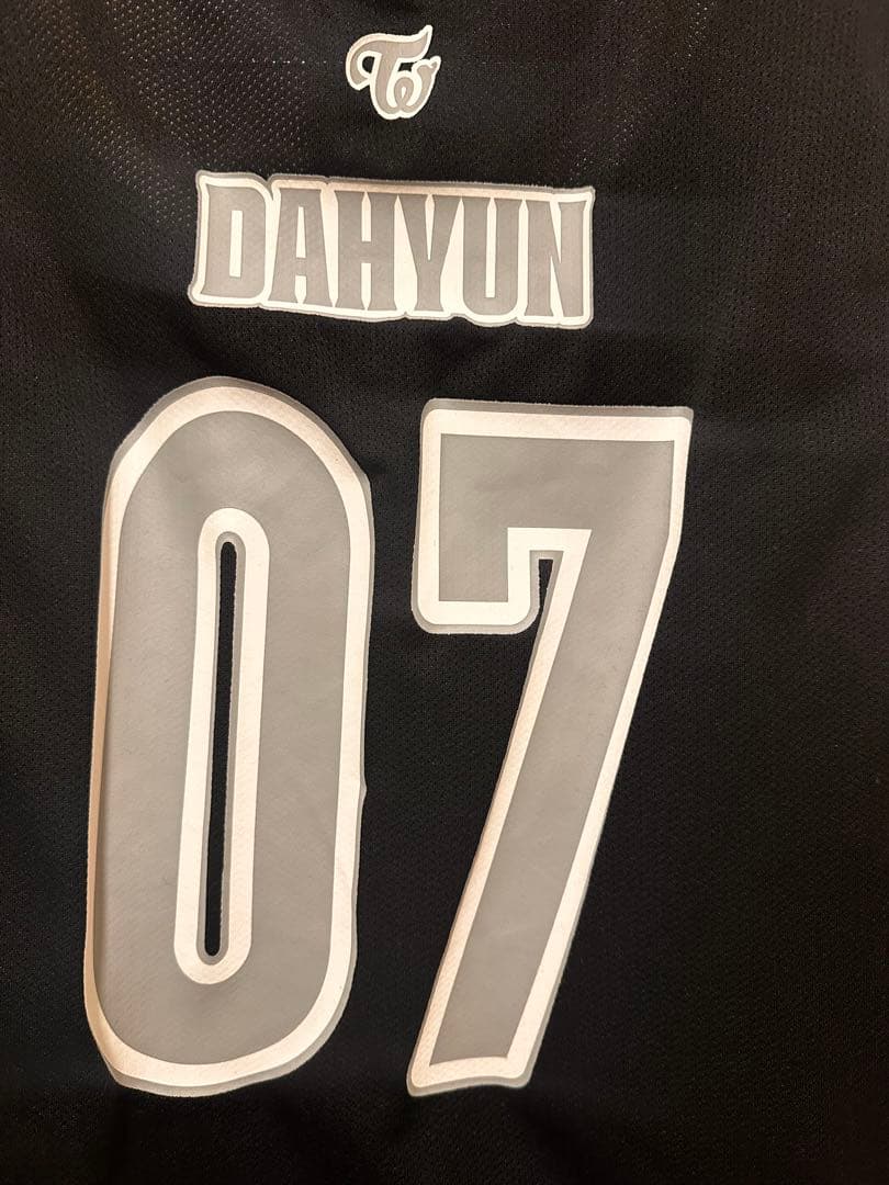 美品】 TWICE READY TO BE ユニフォームタンクトップ ダヒョン - メルカリ