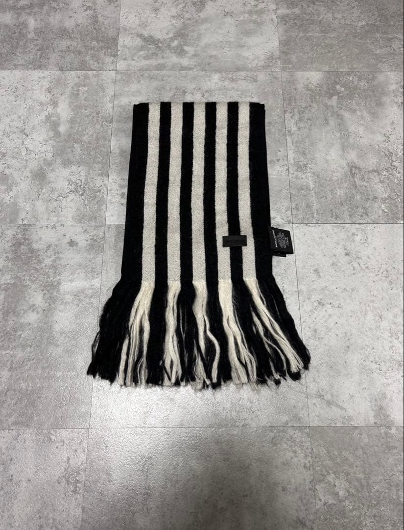 Saint Laurent Paris AW19 ストライプ　フリンジ　マフラー 楽天市場】ami paris アミパリス マフラー BFUSF405.334 レディース