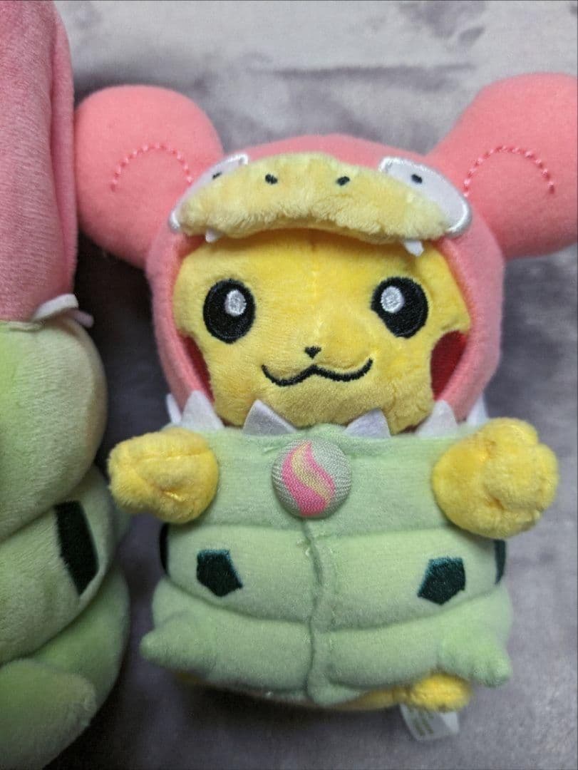 ポケモンセンター限定 メガヤドランのポンチョを着たピカチュウ