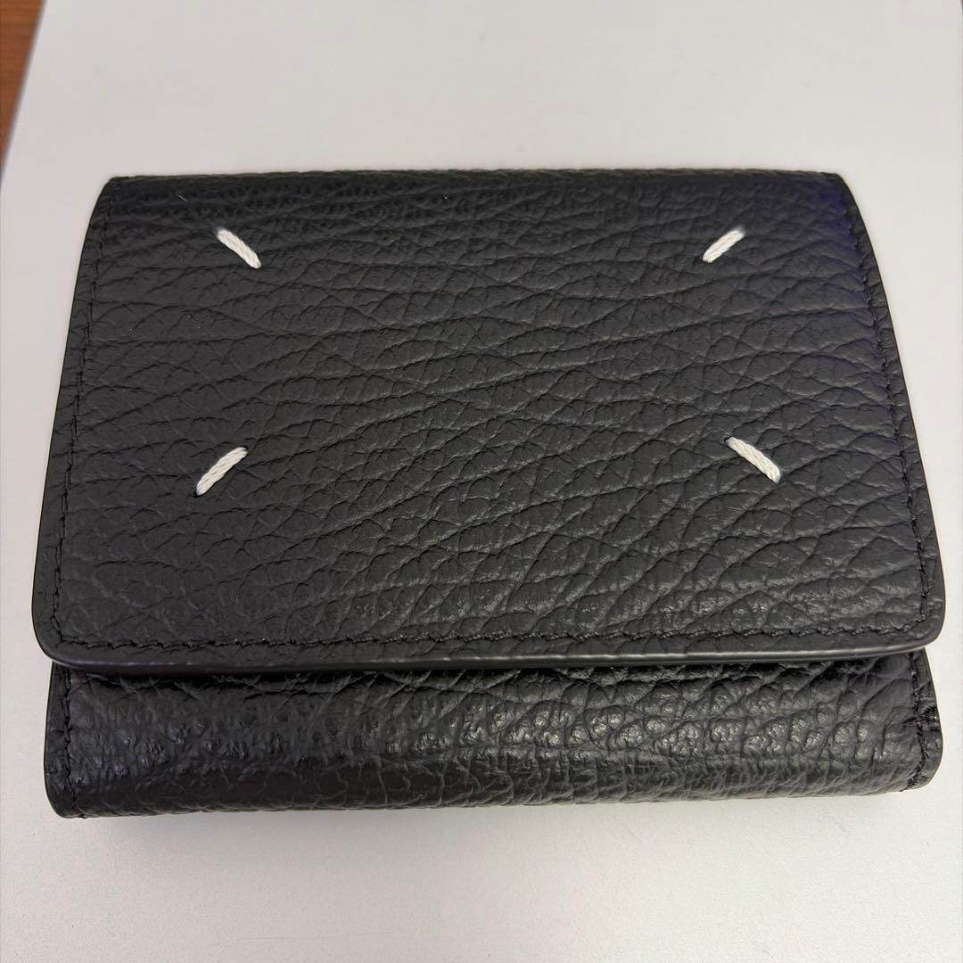 Maison Margiela 三つ折り財布 SA3UI0010 P4455 Maison Margiela メゾンマルジェラ グレインレザー 三つ折り 財布