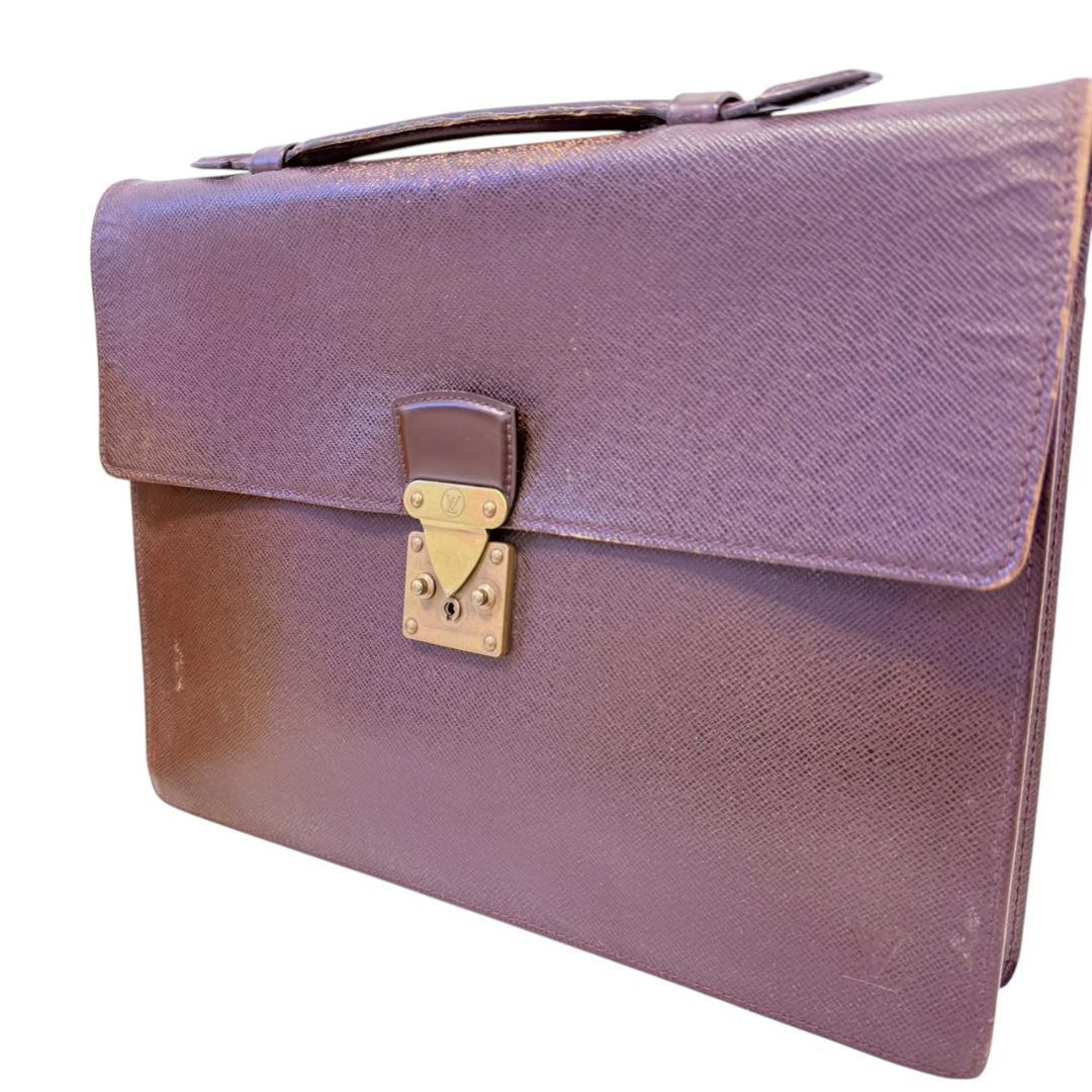 LOUIS VUITTON M30076 タイガ セルヴィエット クラド LOUIS VUITTON - ルイヴィトン LOUIS VUITTON セルヴィエットクラド