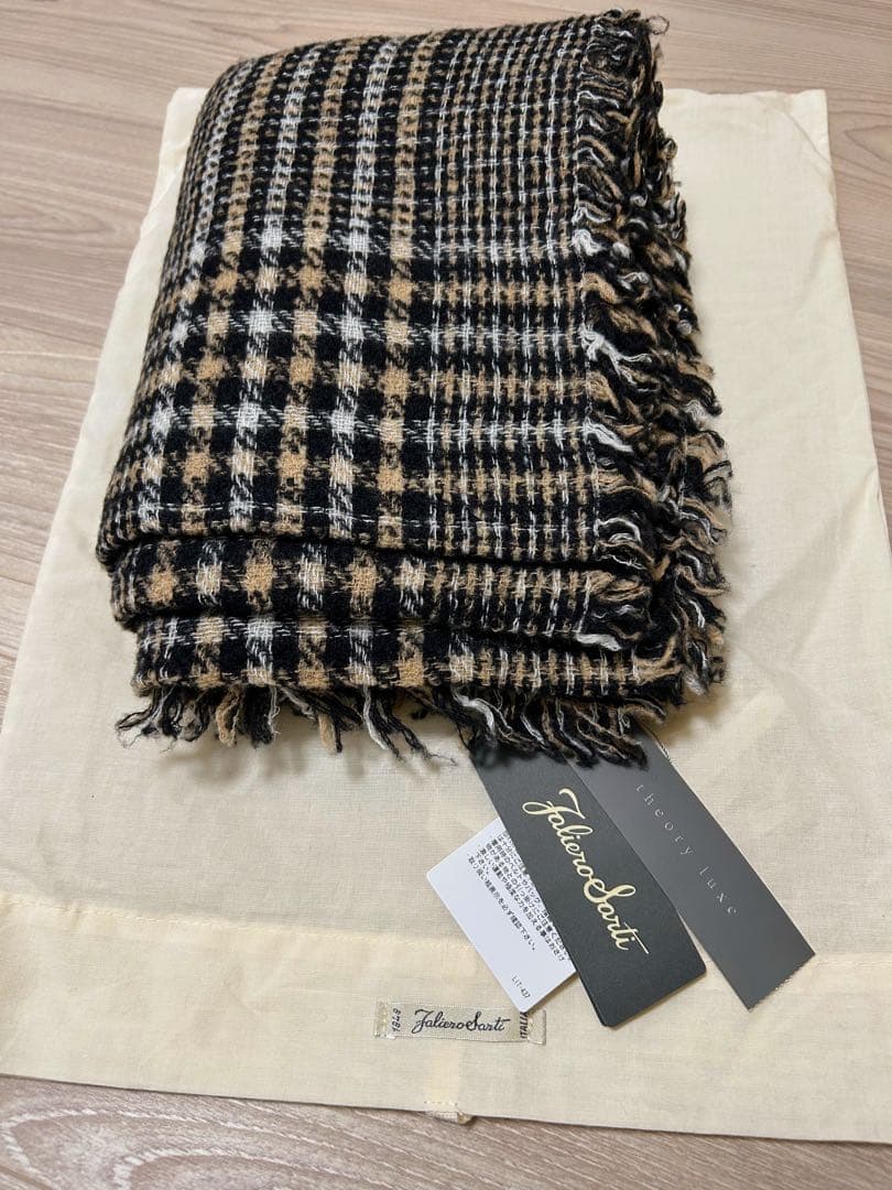 ROBIN様専用です ファリエロサルティ Persia ストール 新品 - メルカリ