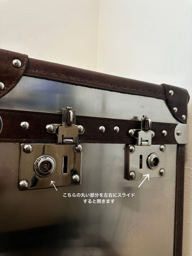 HALO】パリストランク サイドテーブル HIKAKIN - メルカリ