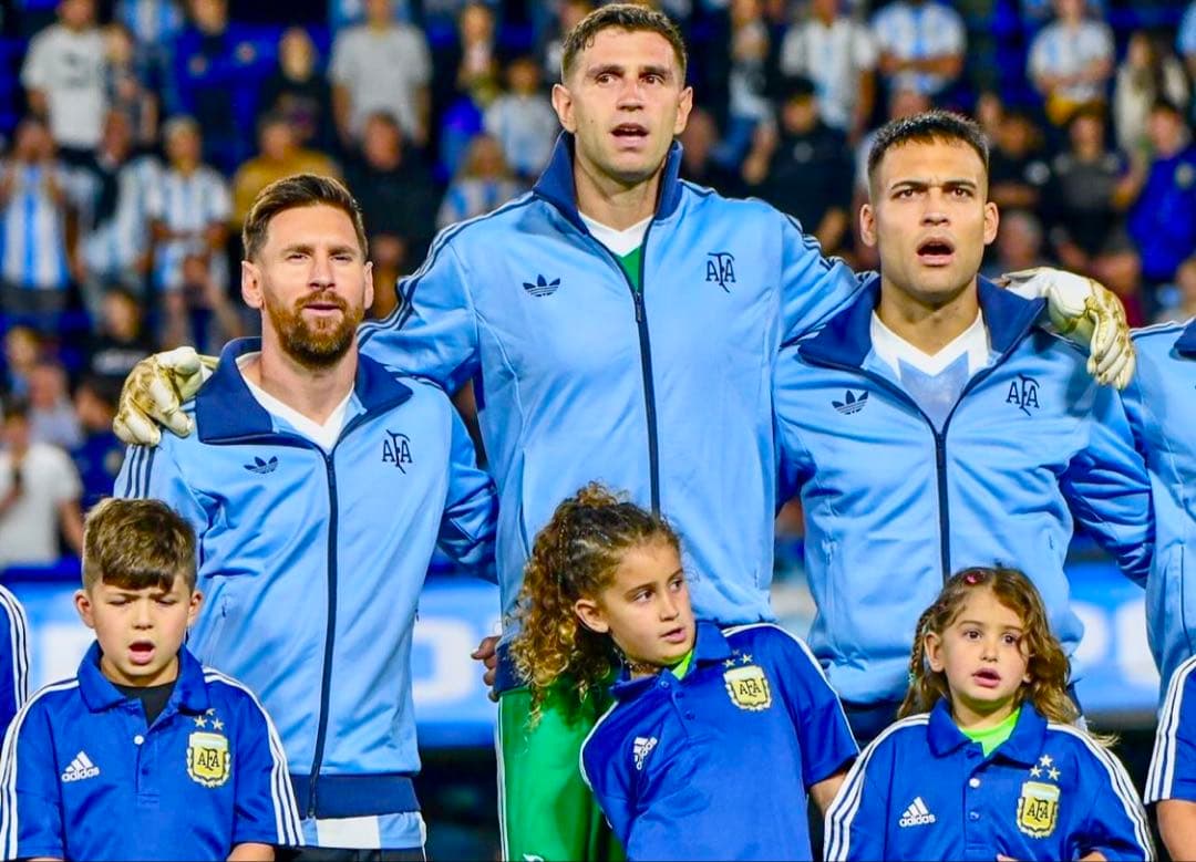 adidas originals アルゼンチン代表 50周年記念トラックトップ - メルカリ