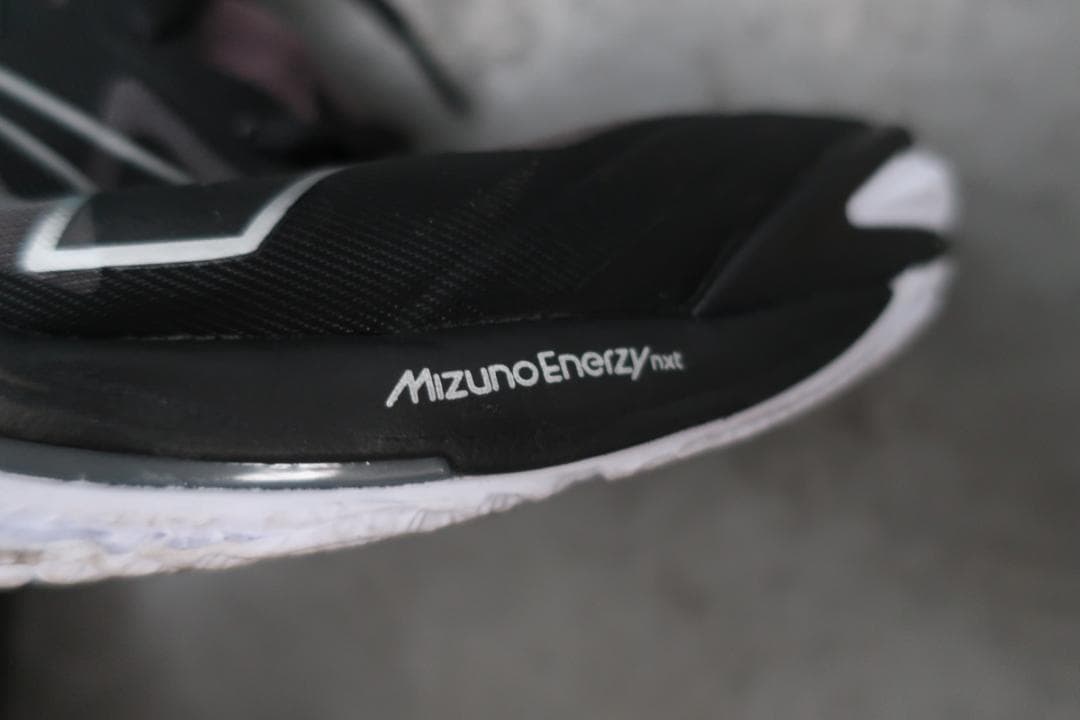 Mizuno ウエーブライトニング Z8 WIDE シューズ 28.0cm