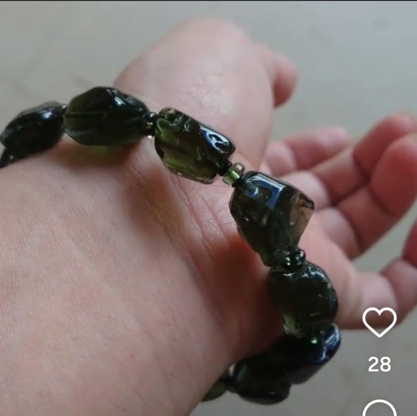 ☆バーディー様分☆最高品質モルダバイト　ナゲットラフカット 日本彩珠鑑別書付き