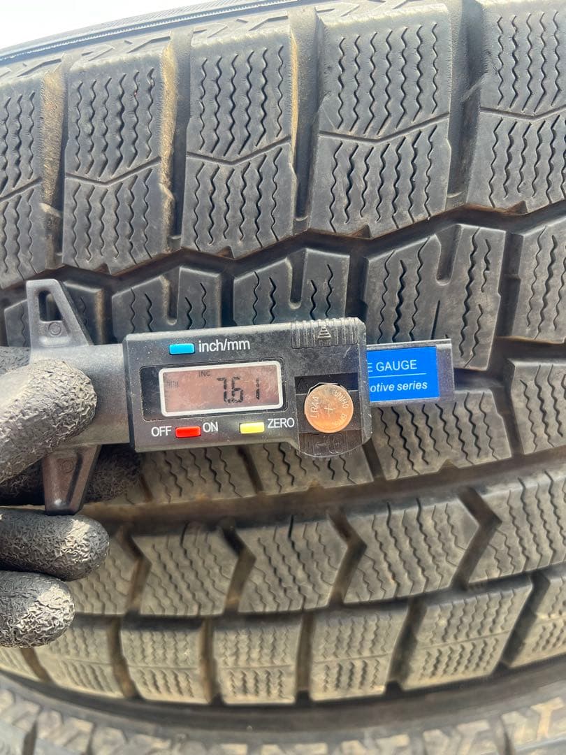 ダンロップ ウィンターマックス wm02 235/50r18 21年製 2本のみ - メルカリ