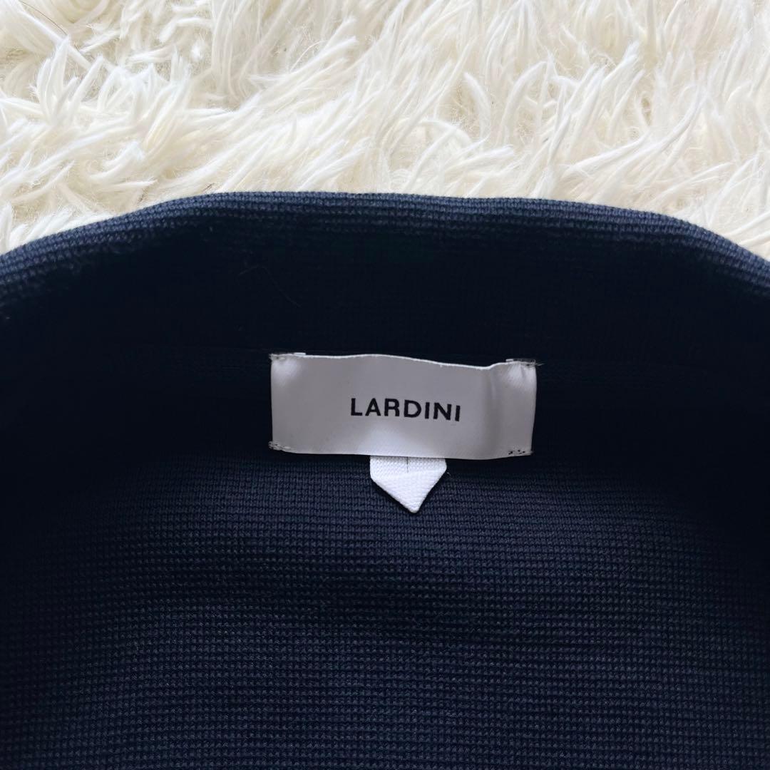 <24ss 極美品>LARDINI ネイビー ダブル ニットジャケットM相当 24ss 極美品>LARDINI ネイビー ダブル ニットジャケットM相当 - メルカリ