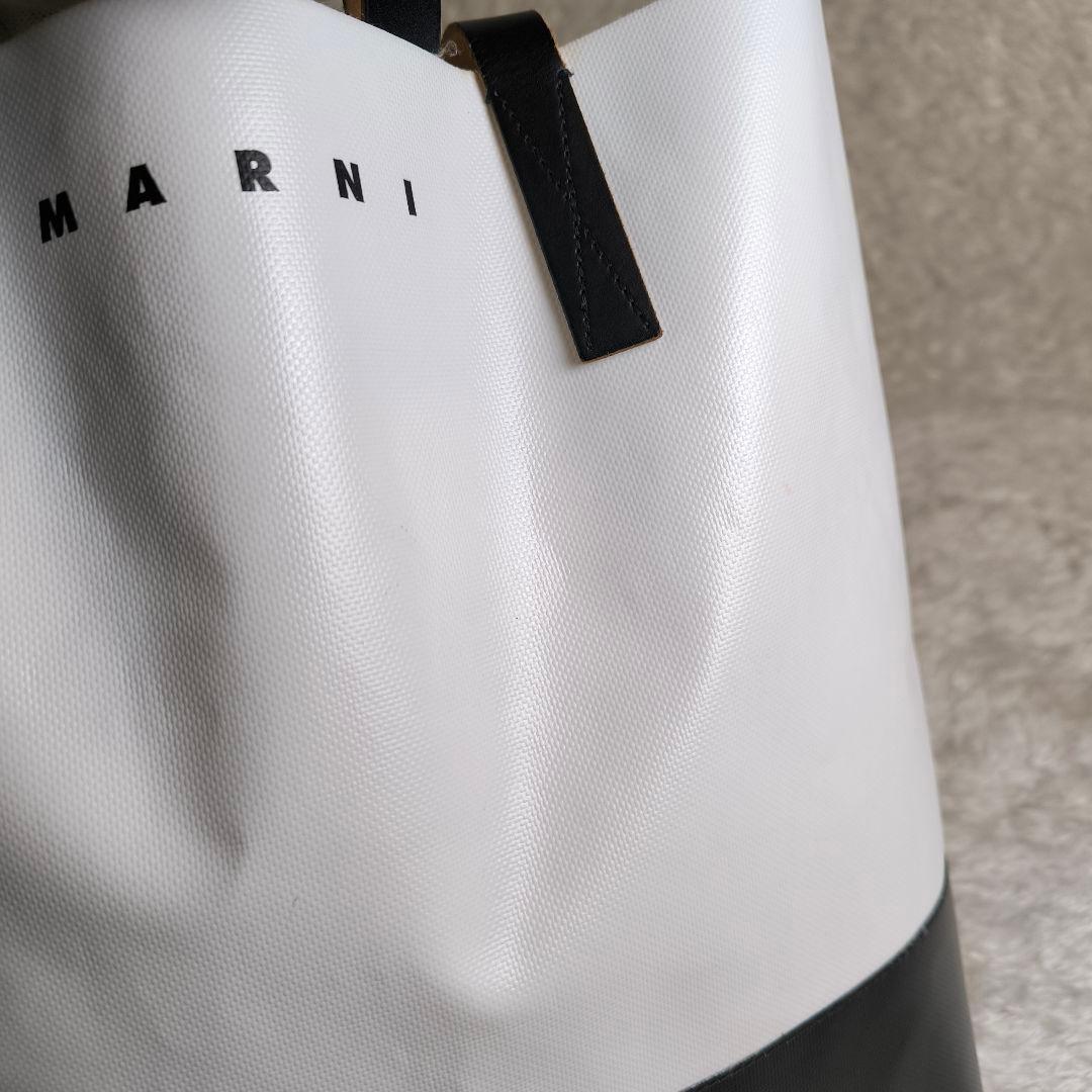人気】MARNI マルニ トートバッグ バイカラー PVC A4 白 黒 - メルカリ