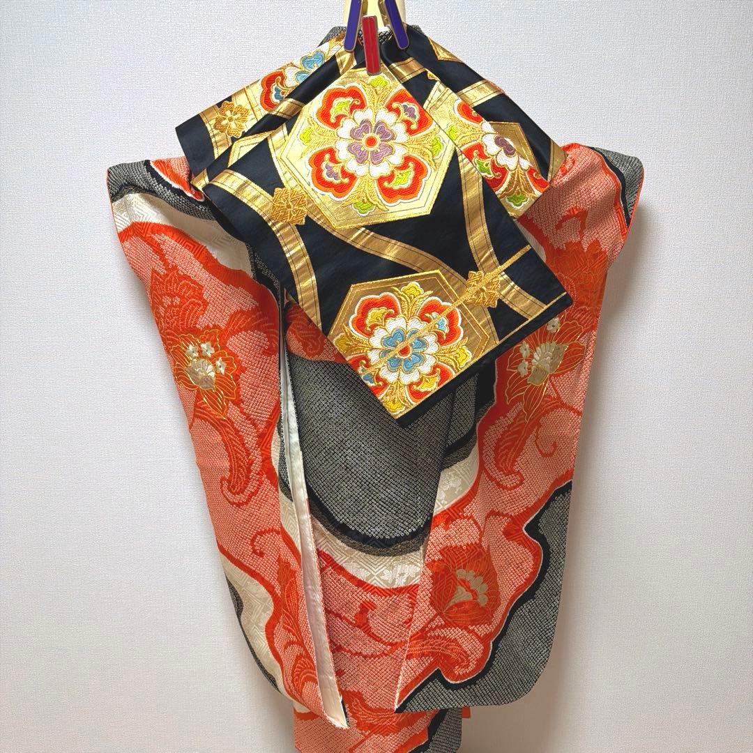 21 振袖フルセット 正絹 朱赤 黒 金彩 絞り 駒刺繍 レトロ