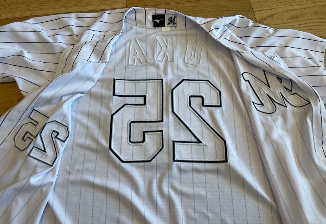 美品】千葉ロッテマリーンズ 岡大海選手 レプリカユニフォーム Mサイズ