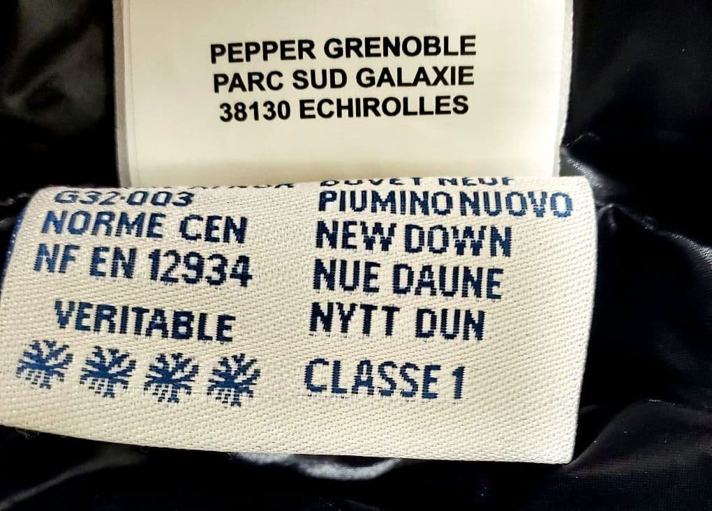代理店タグ美品！胸元ぱっちりワッペンMONCLER ダウン ベスト