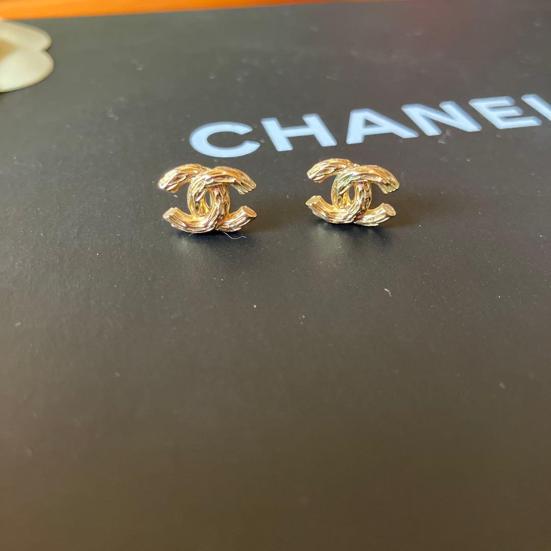 シャネルCHANEL ノベルティピアス - メルカリ