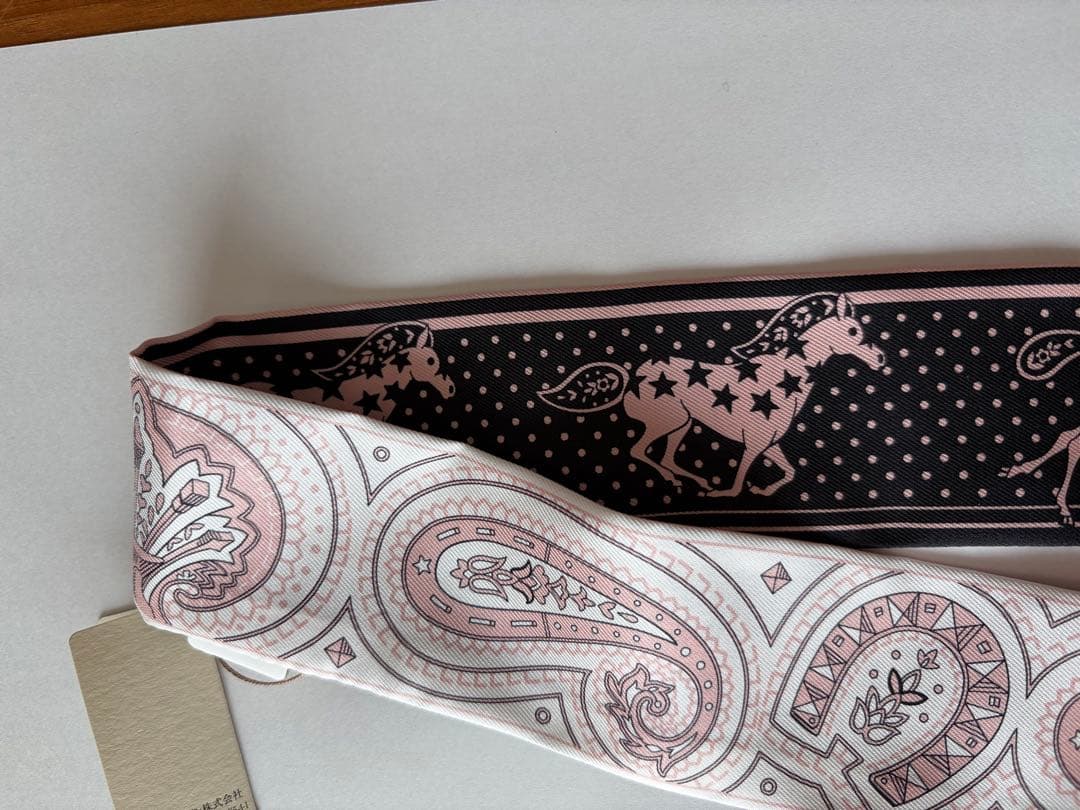 エルメス　ツイリー《シュヴァル・ドゥ・クール・バンダナ》