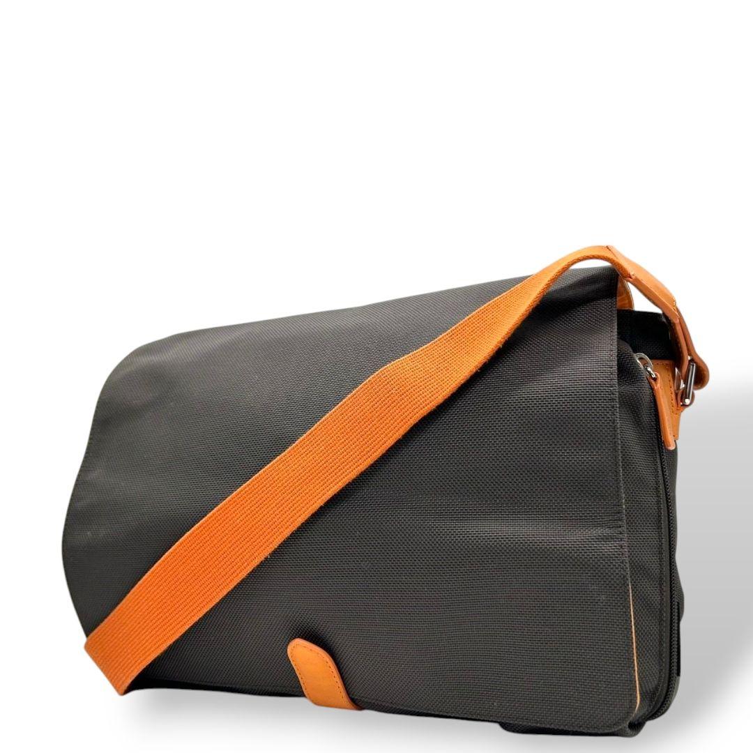 ハンティングワールド　ショルダーバッグ　キャンバス　メッセンジャーバッグ　s7 Hunting World（ハンティング・ワールド） ショルダーバッグ キャリー