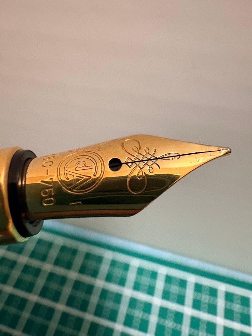 匿名配送】カランダッシュバリアス18金ペン先付きニブのみ（ボディー