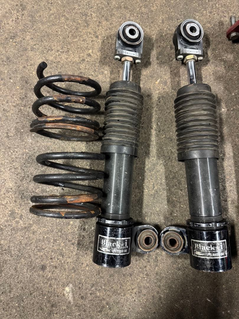 BLACK ＆Cherry Zucchetti - Single lever basin mixer with high spout.