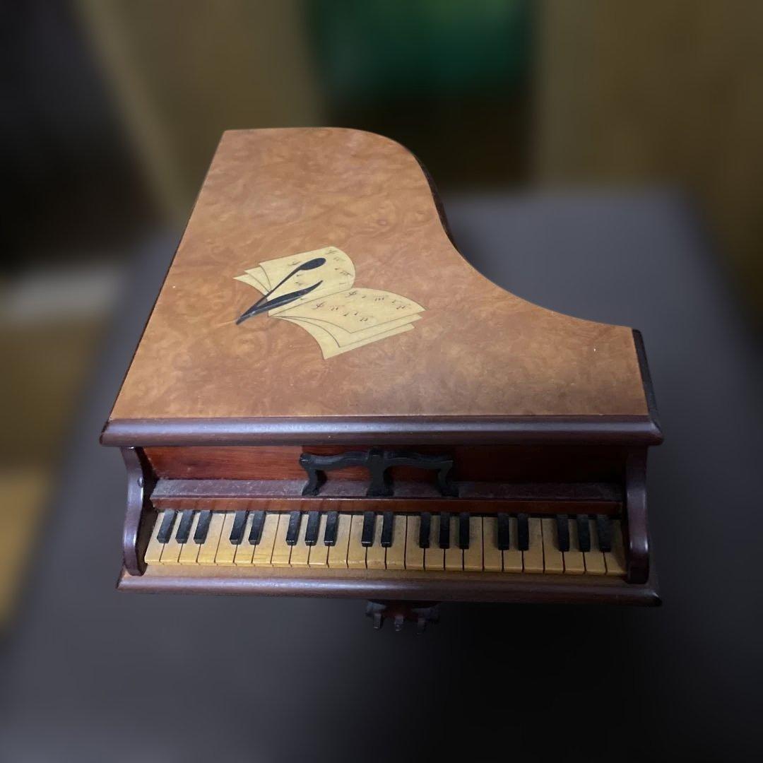 M　リュージュ社製　オルゴール　18弁　グランドピアノ 18弁オルゴール用 クリスタルガラス グランドピアノケース