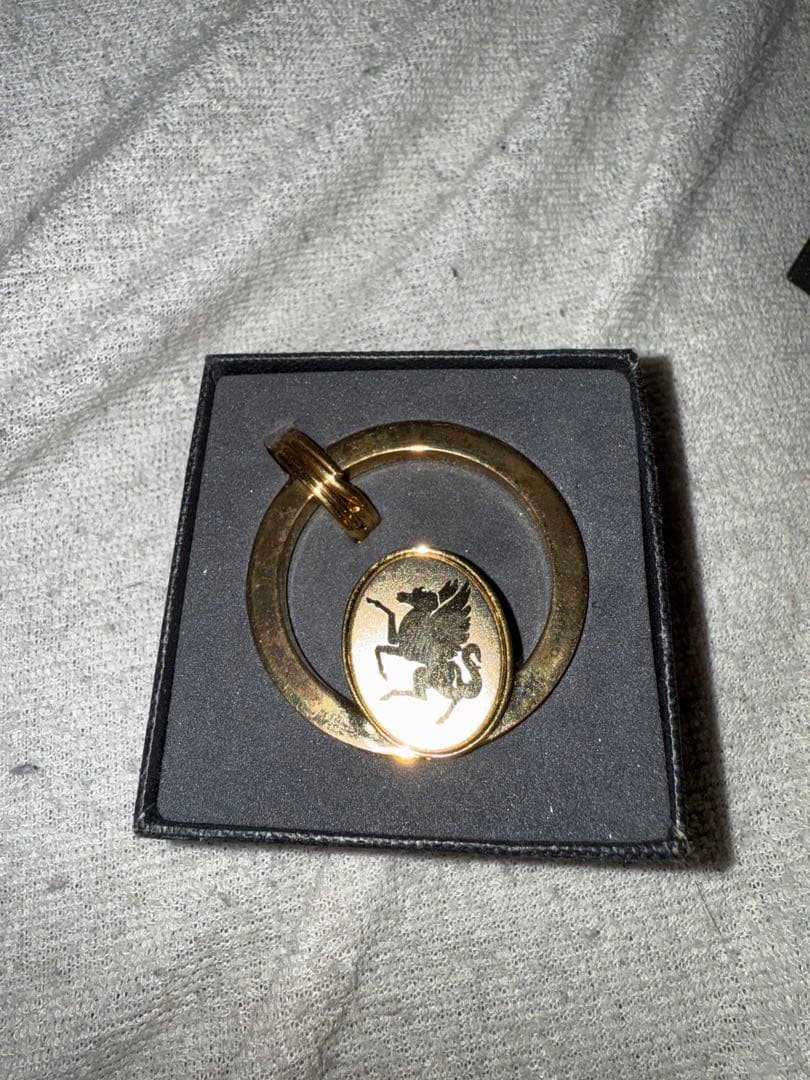 JCBザクラス ペガサスキーホルダー＋ディズニーCLUB33 ワインマーカー2個 2026年最新】club33 キーホルダーの人気アイテム - メルカリ