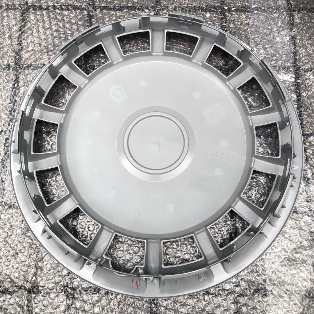 美品】ダイハツムーヴキャンバス純正ホイールキャップ 4枚セット