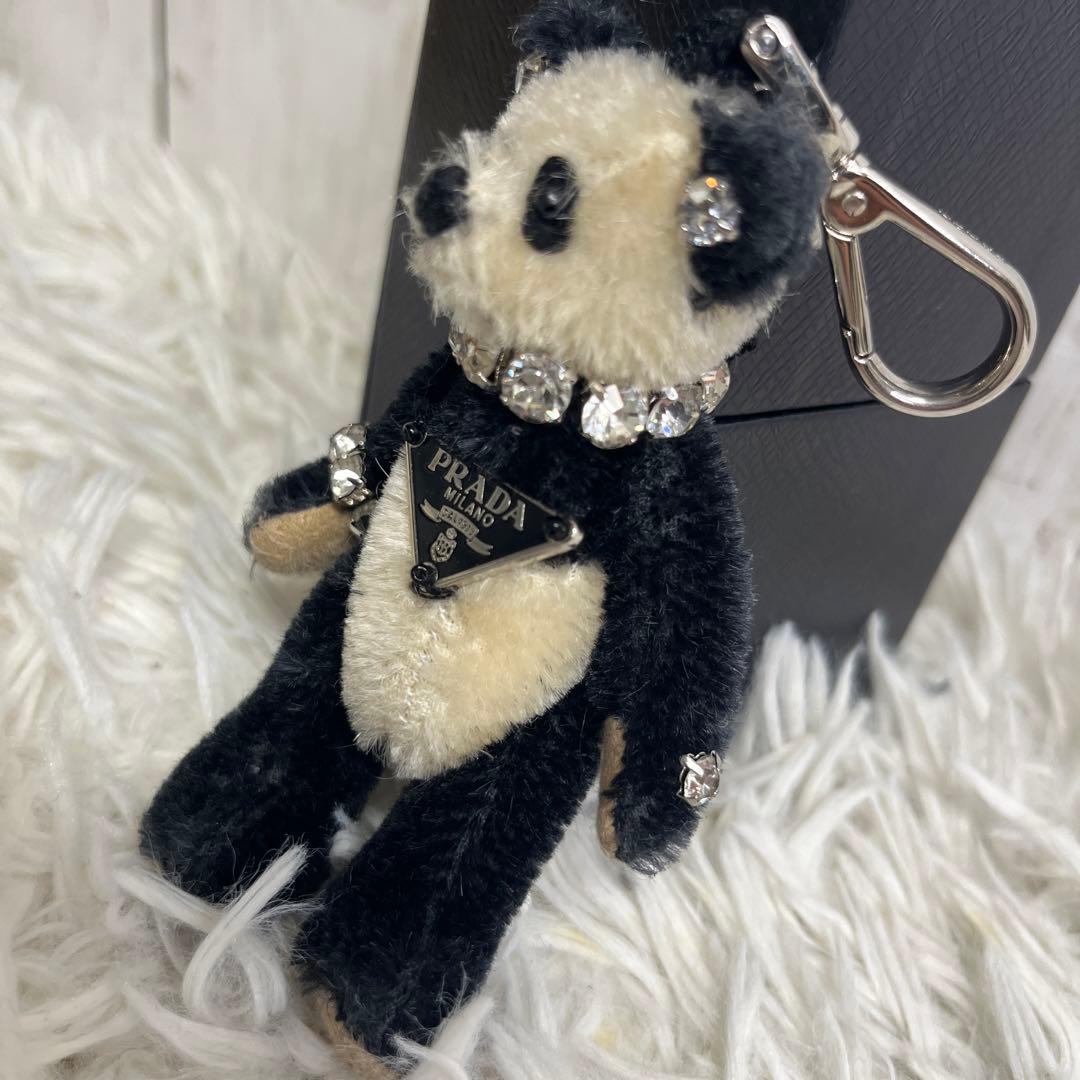 プラダ 三角ロゴ パンダ チャーム キーホルダー 箱付き レア 希少