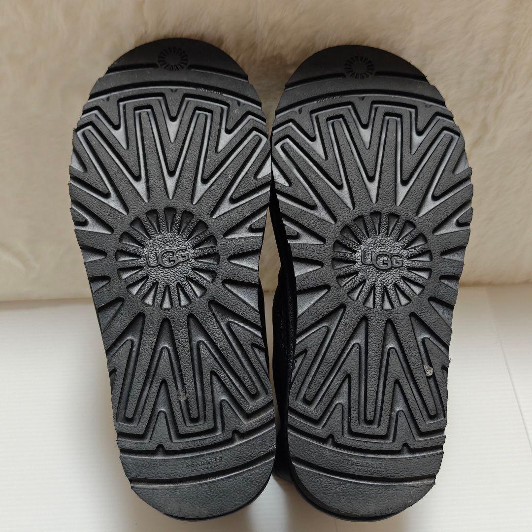 未使用級✨アグ オールブラック ムートンブーツ 厚底 フロントジップ