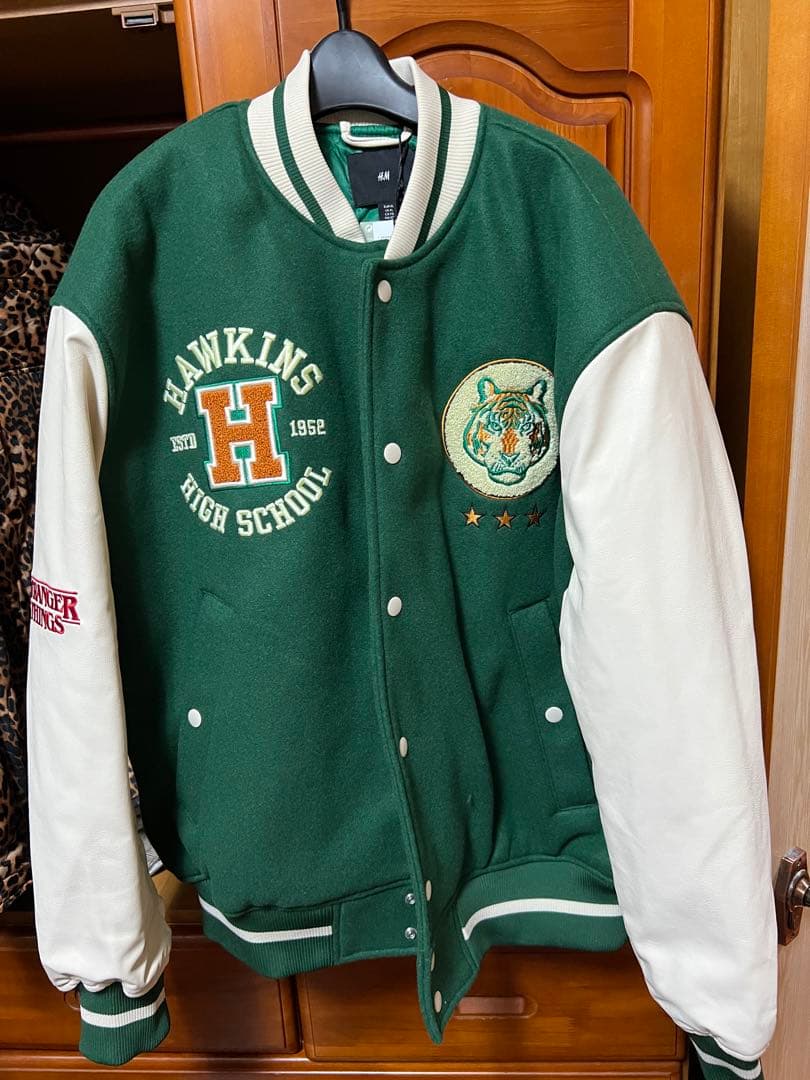 ストレンジャーシングス スタジャン - メルカリ