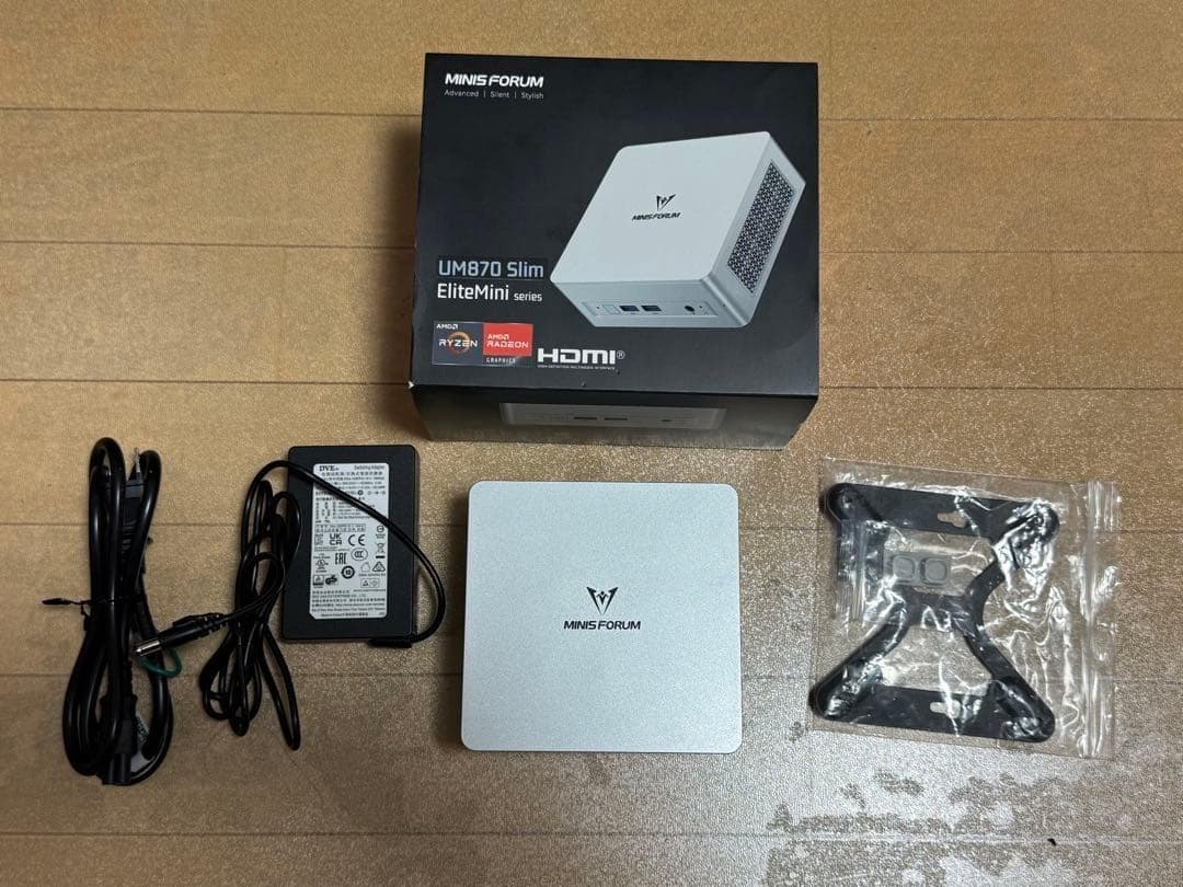 値下】MINIS FORUM UM870 Slim ミニPC メモリ32GB - メルカリ
