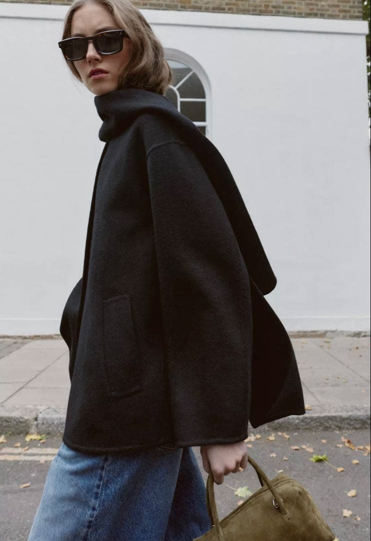 ゆ*う様 ZARA 2025A/W新作 ウールショートスカーフコート 黒 - メルカリ