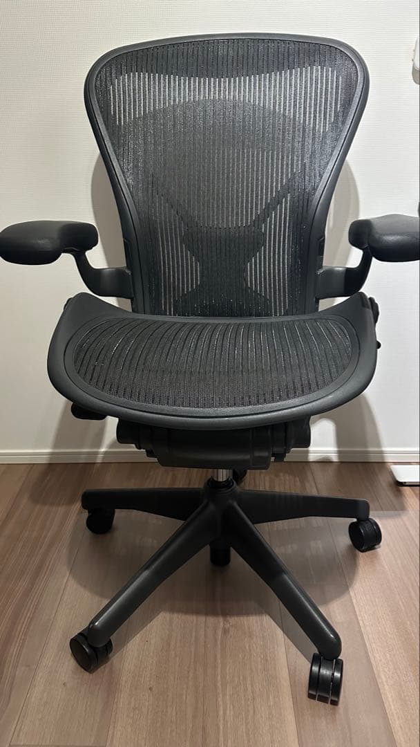 アーロンチェア ハーマンミラー Ｂサイズ 前傾チルト 固定肘 2010年製 アーロンチェア 中古 ハーマンミラー Bサイズ 前傾チルト 固定肘