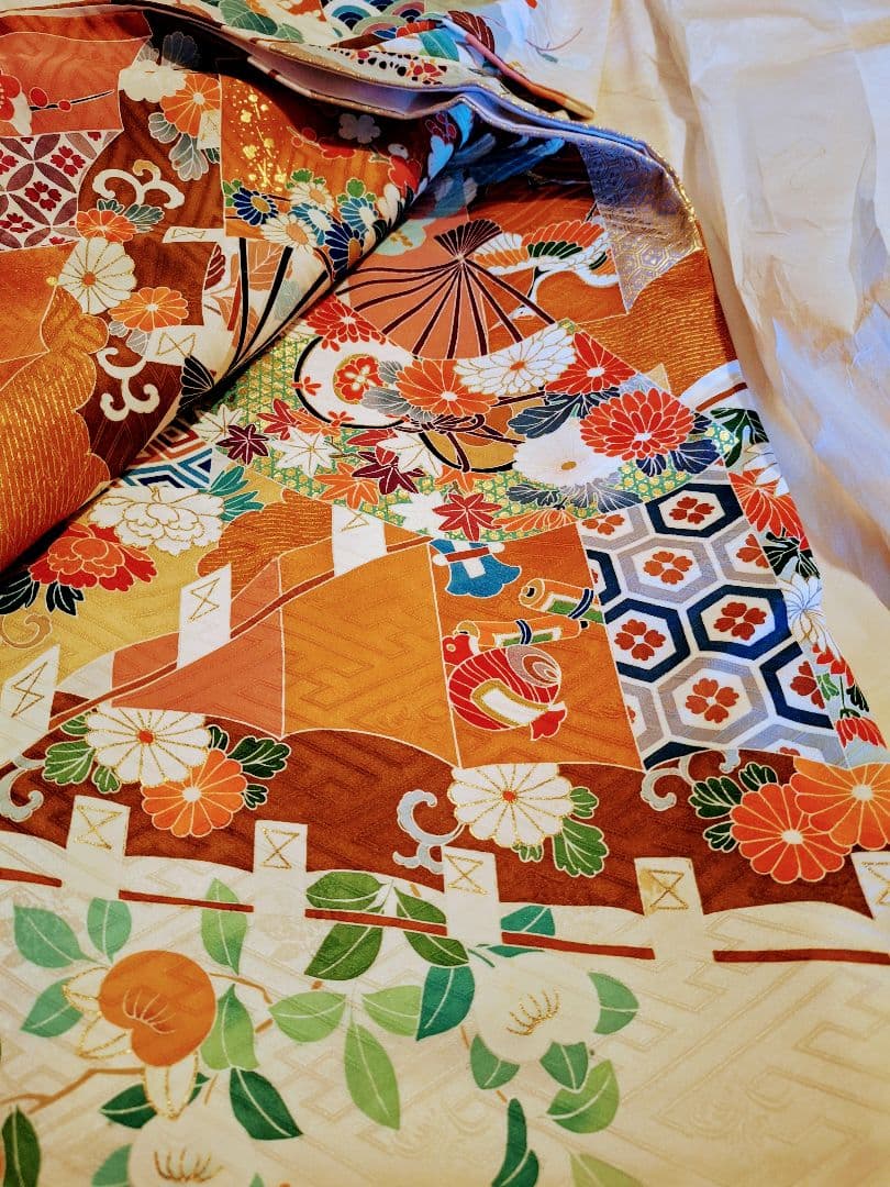 タグあり ふ*り様 オレンジ系 花柄 扇子デザイン 振袖 着物・浴衣