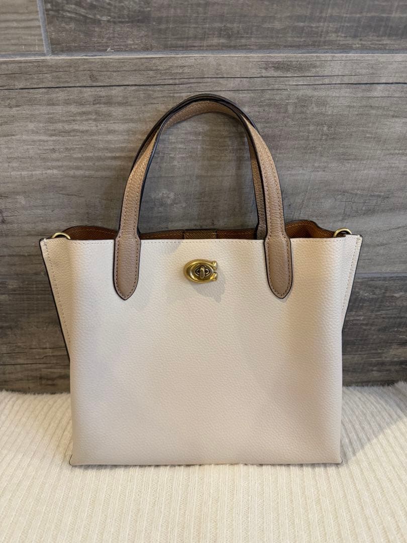 COACH ウィロウ トート 24 カラーブロック 公式】COACH – コーチ | ウィロウ トート 24 カラーブロック ウィズ