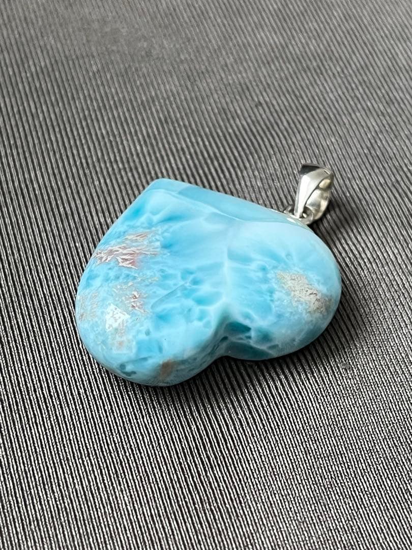 天然石☆高品質！ラリマー横向きハート型ペンダントップ☆両面模様が