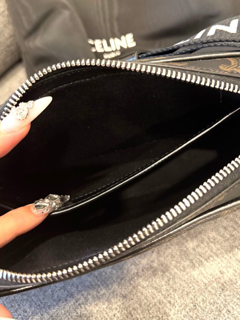 《りる》CELINE メッセンジャーバッグ ブラック