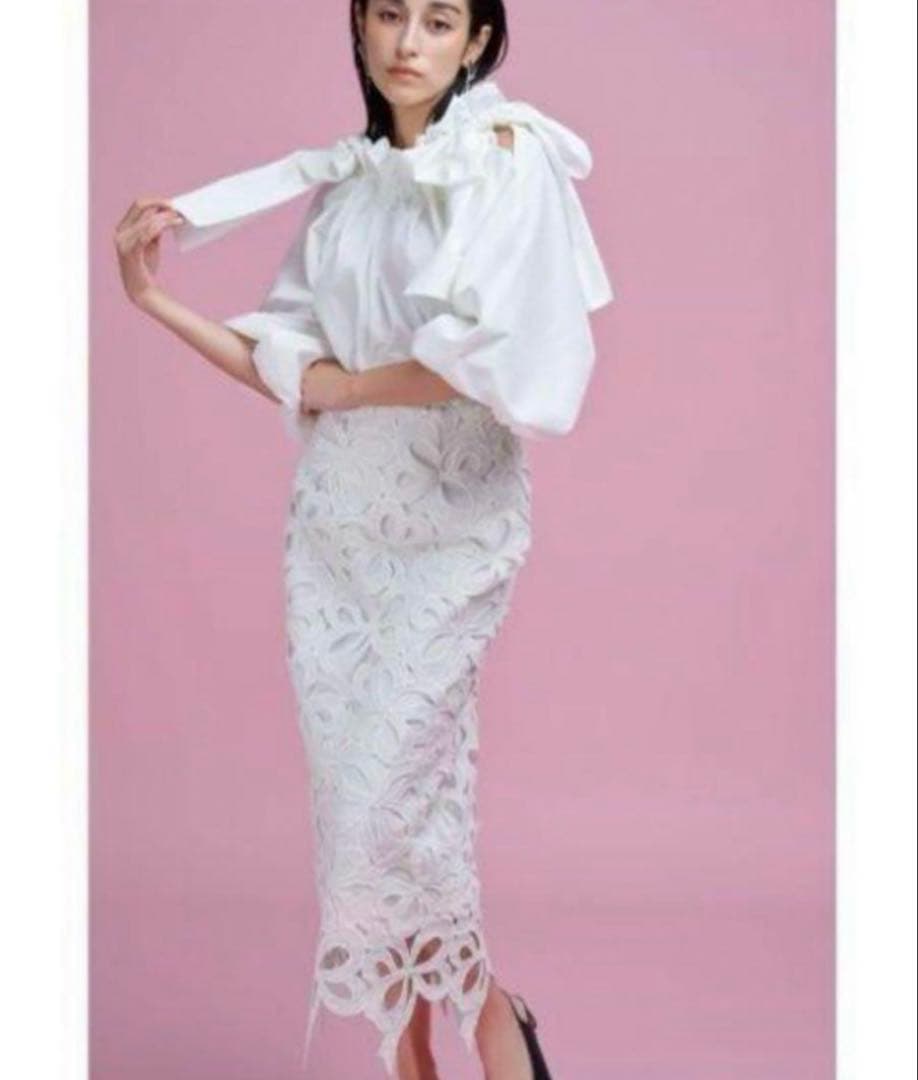 セルフォード　リボンレースタイトスカート　36 ホワイト CELFORD（セルフォード）の「リボンレースタイトスカート（スカート