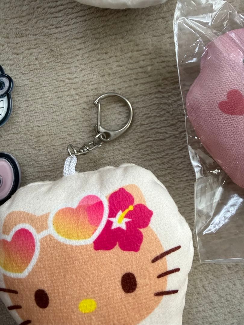 ハローキティ マイメロディー キーホルダー 4点セット - メルカリ