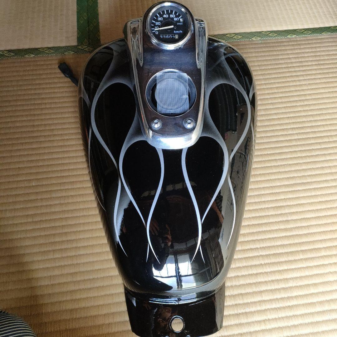 マグナ 50 純正 ガソリンタンク カスタムペイント - メルカリ